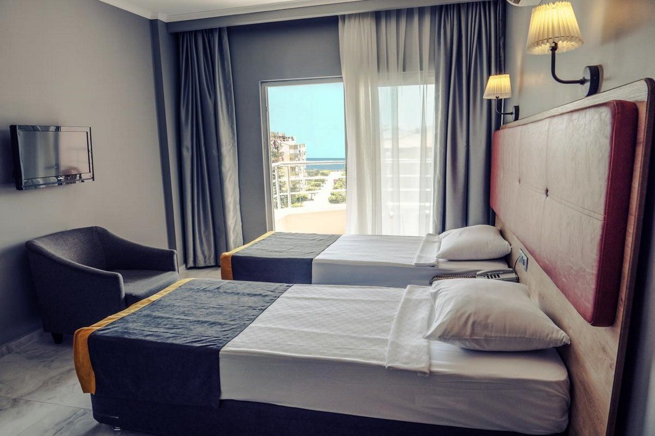 Hotel Simply Fine Alize